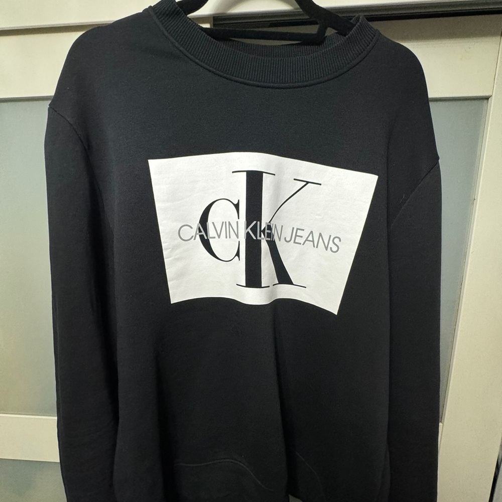 Calvin Klein
Sweater
Men’s Xl
Original $64